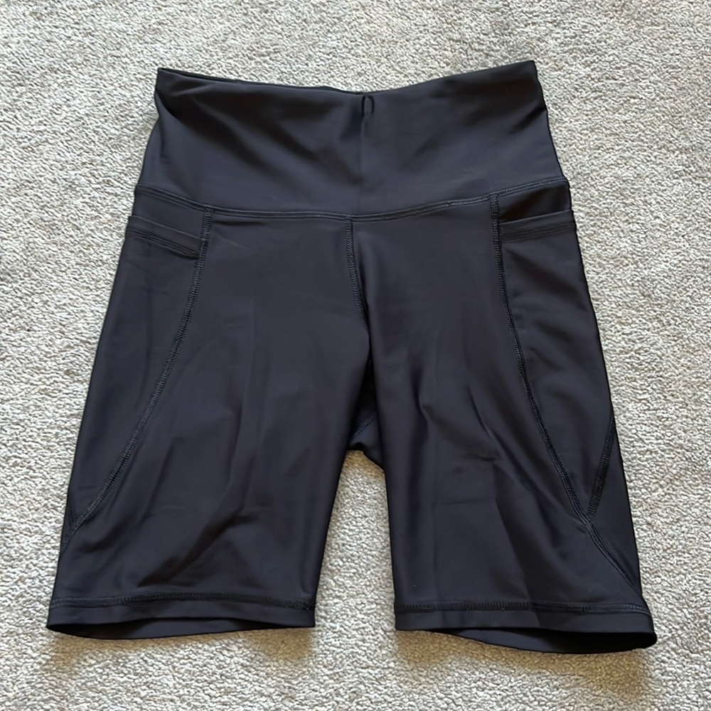 Women's Old Navy High-Waisted PowerSoft Biker Shorts | Size: M